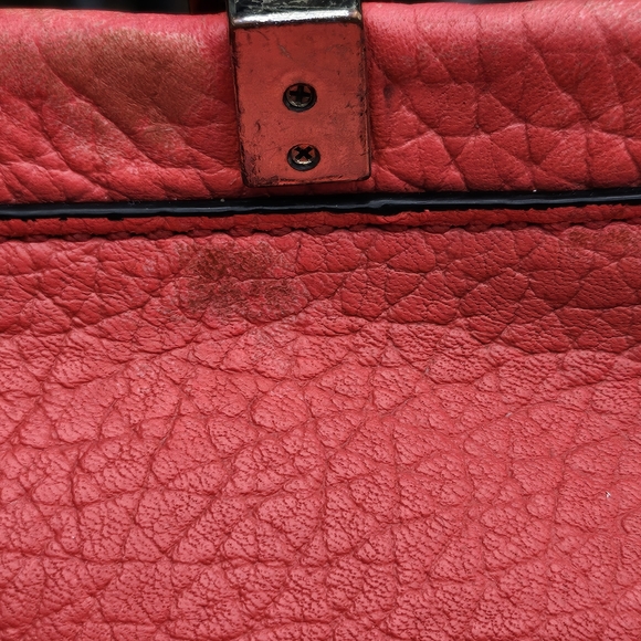 Kate Spade Dark Pink and Cream Tote Bag with Structured Design - Picture 14 of 16